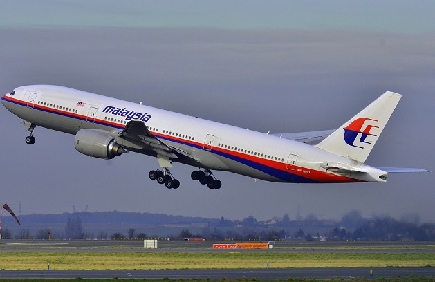 Boeing_777-200ER_Malaysia_AL_(MAS)_9M-MRO_-_color